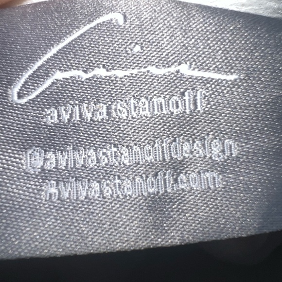 Aviva Stanoff Plush White Faux Fur Throw & 2 Accent pillows - Picture 5 of 9